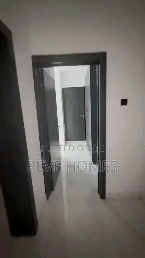 3bdrm Block of Flats in Ifako-Gbagada for sale in Ifako-Gbagada
