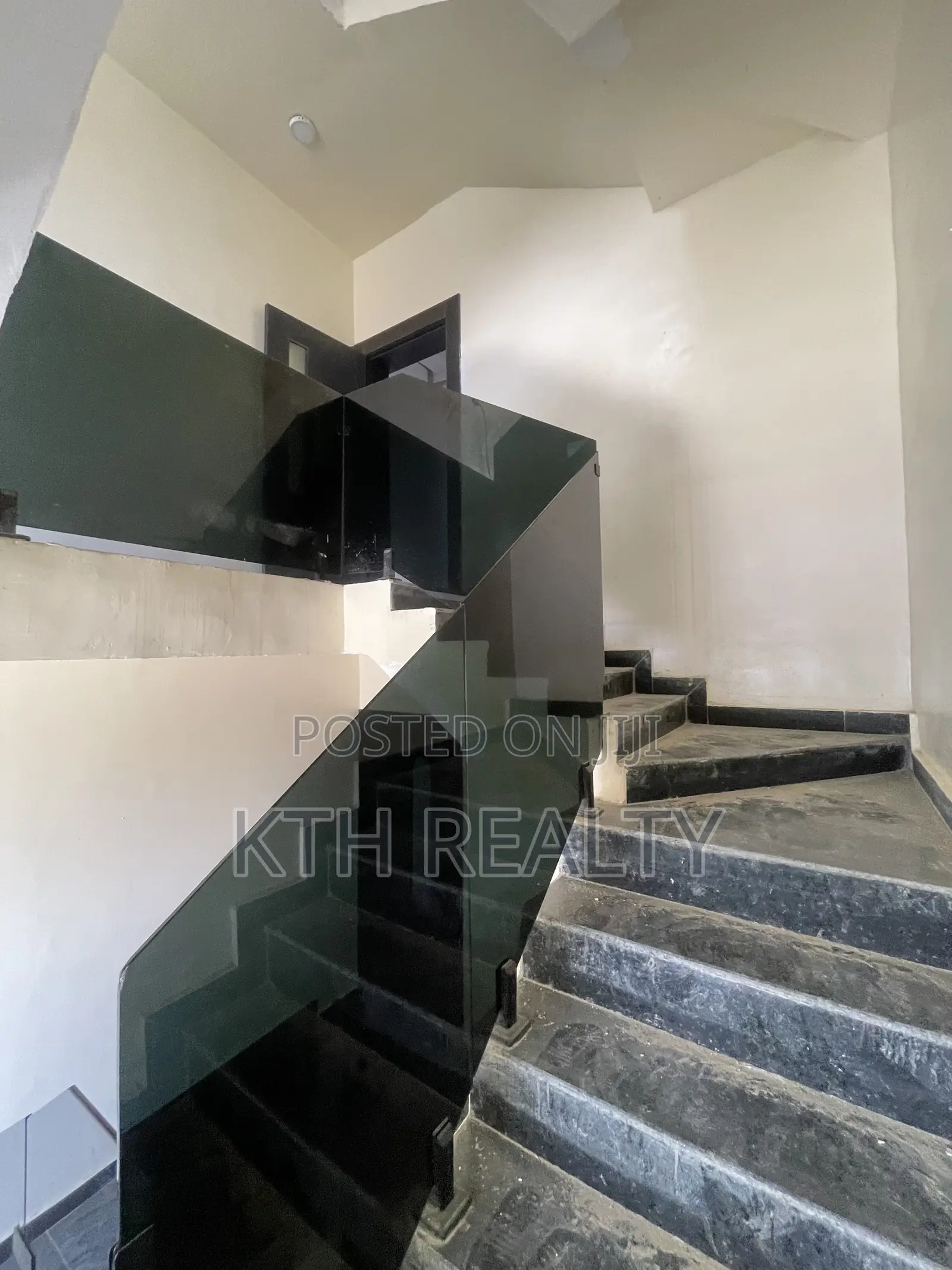 2bdrm Apartment in Lekki Phase 1 for rent in Lekki Phase 1