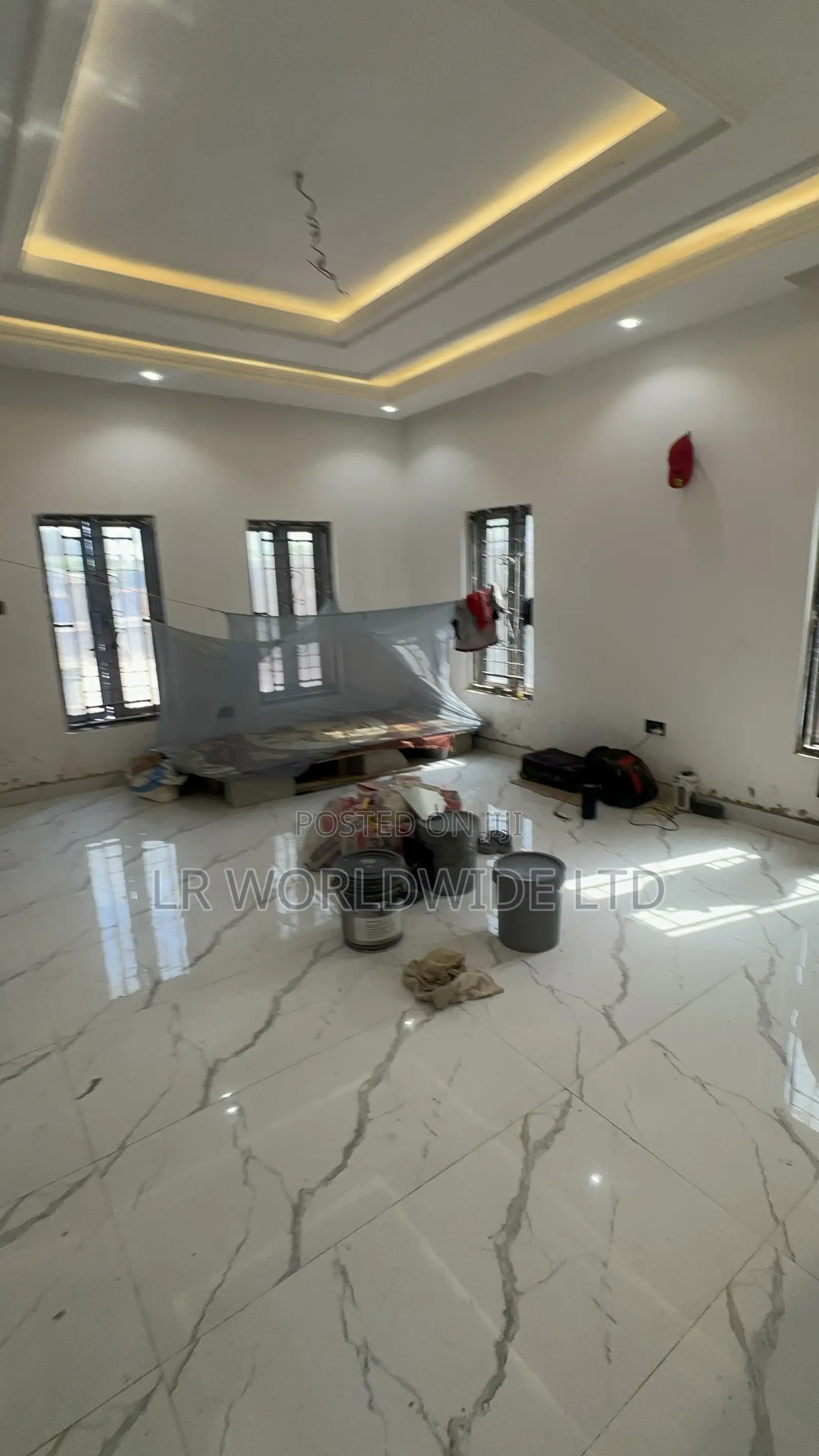 5bdrm Duplex in Lugbe District for sale in Lugbe District