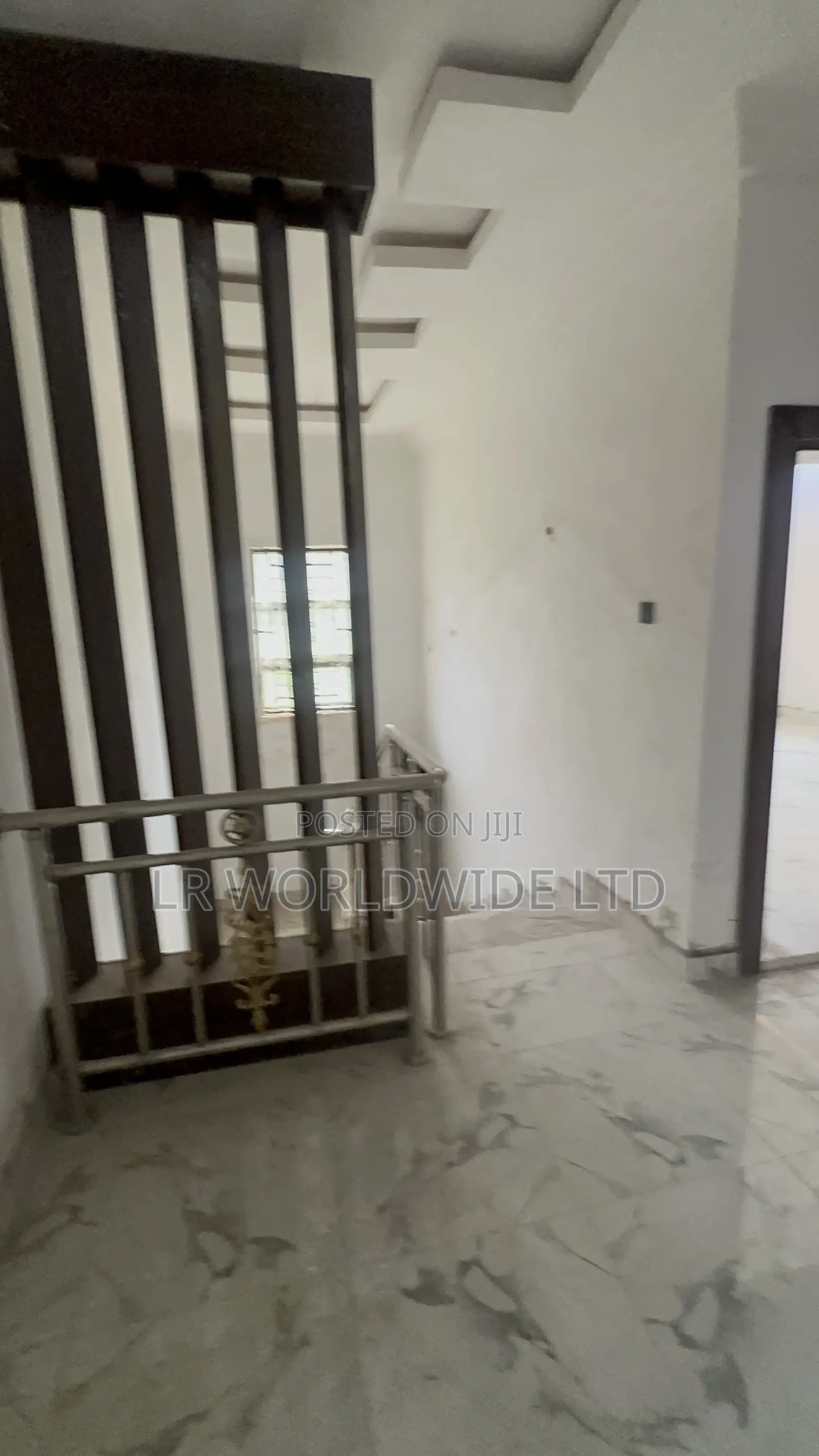 5bdrm Duplex in Lugbe District for sale in Lugbe District