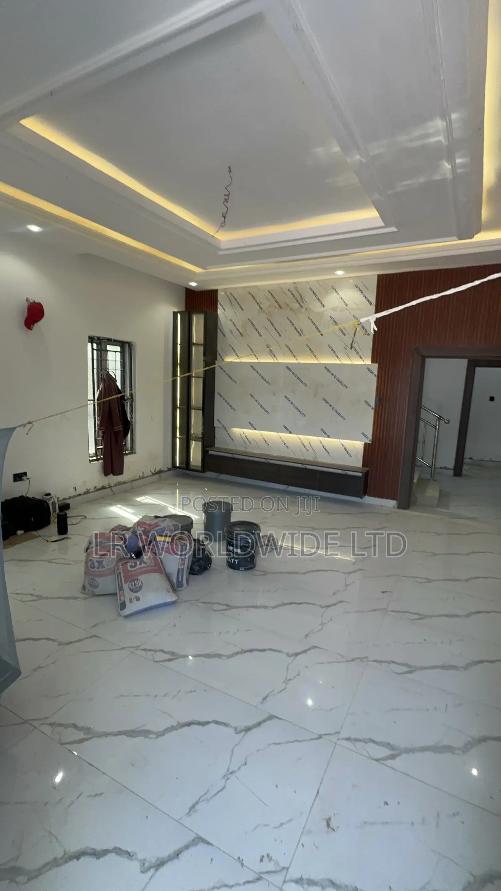 5bdrm Duplex in Lugbe District for sale in Lugbe District