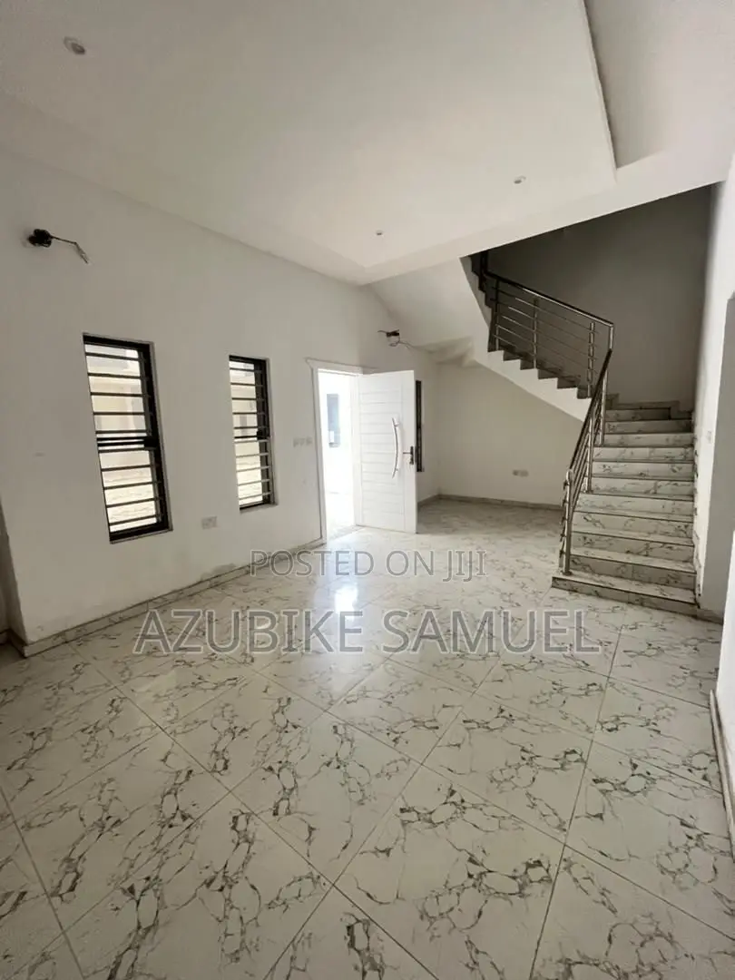 4bdrm Townhouse / Terrace in Orchid Road Lekki for rent in Lekki Expressway