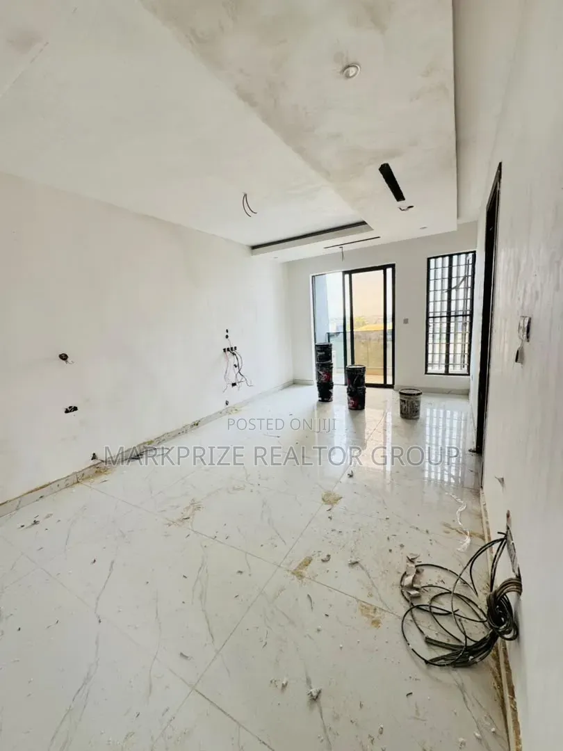 4bdrm Duplex in Maryland Lagos for sale in LSDPC Maryland Estate