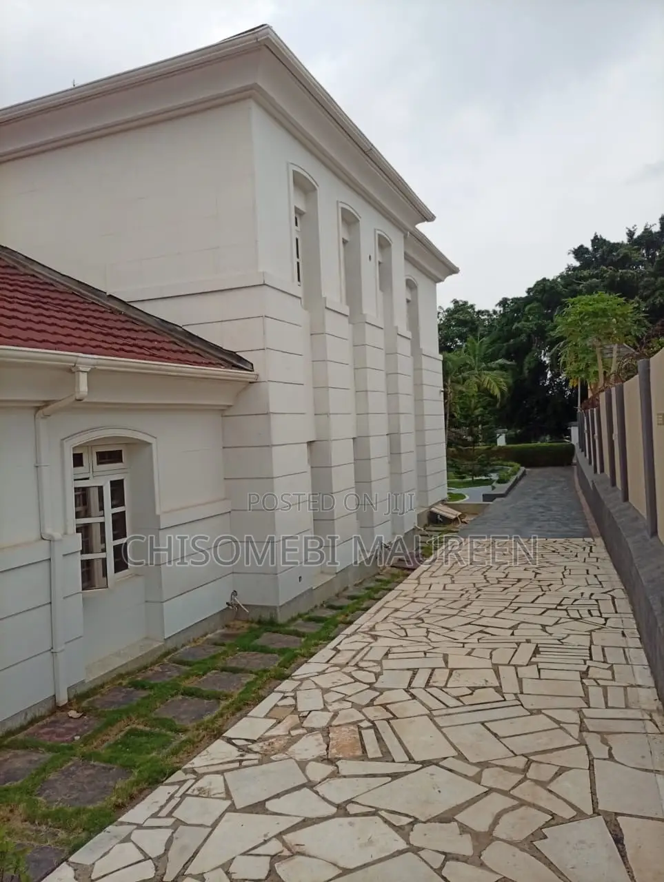 5bdrm Duplex in Apo District for sale in Apo District