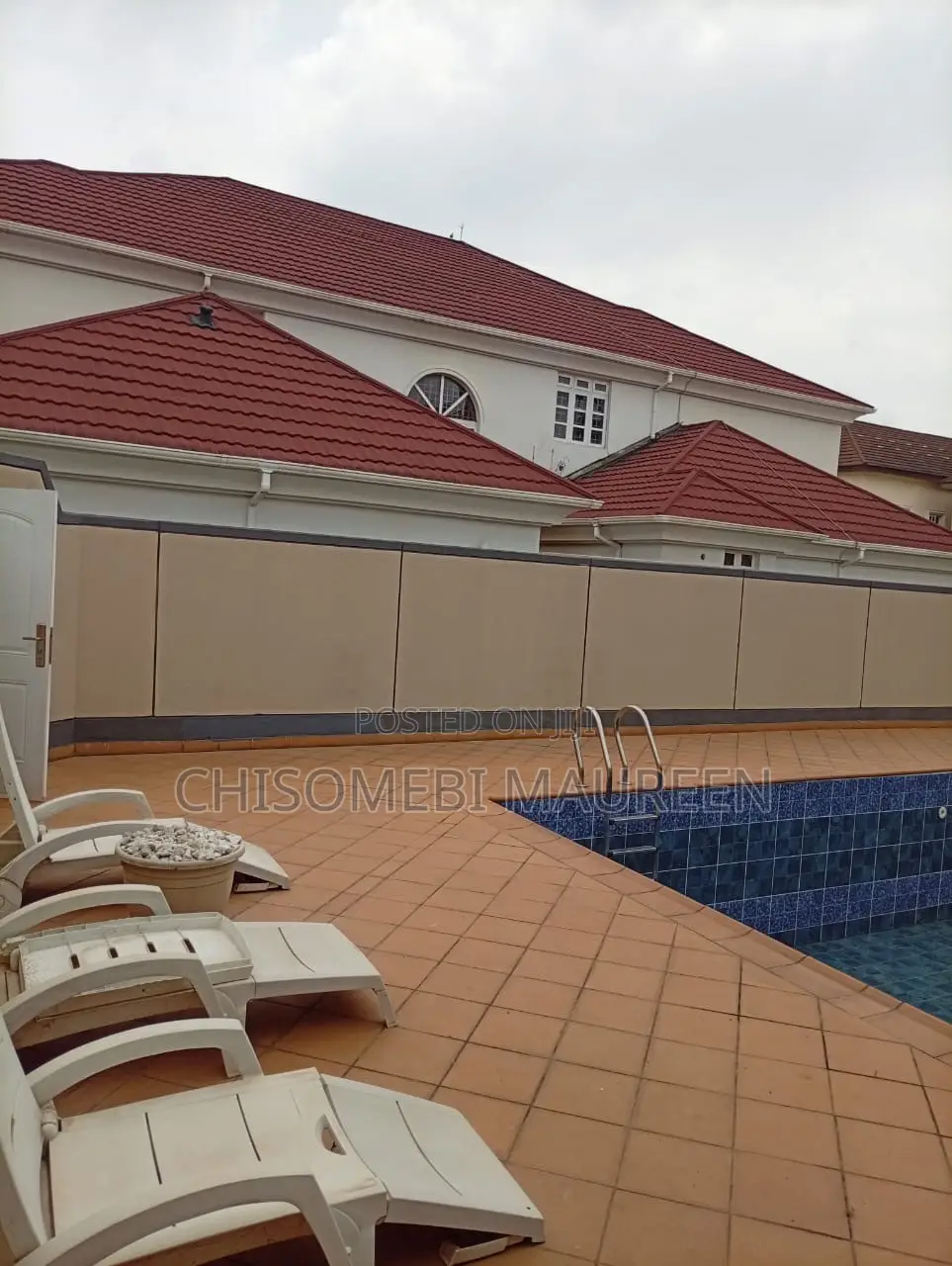 5bdrm Duplex in Apo District for sale in Apo District
