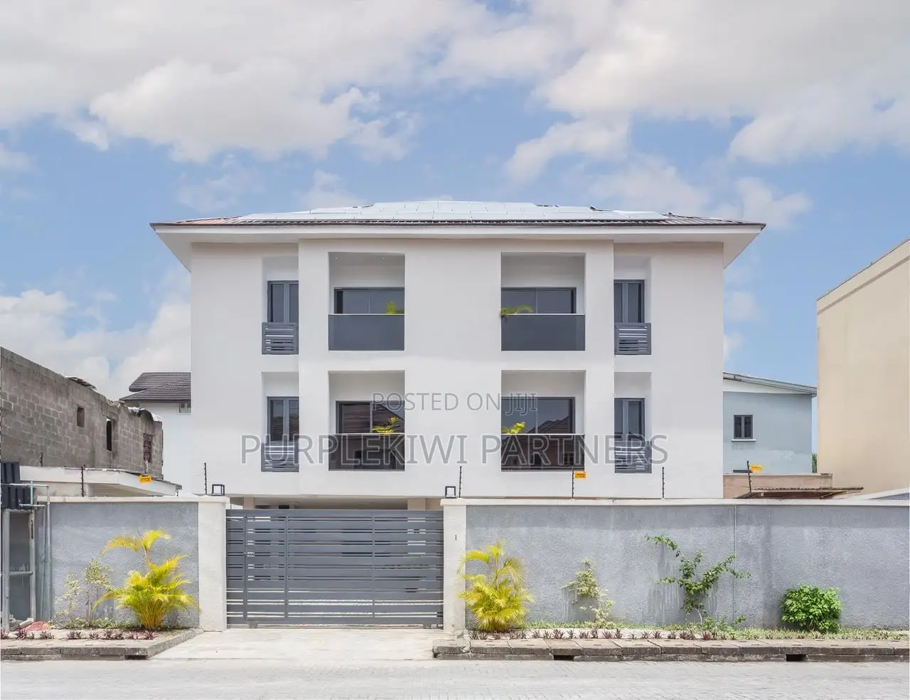 Furnished 2bdrm Apartment in Oniru Estate, Victoria Island Extension in Victoria Island Extension