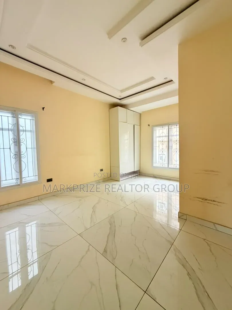 4bdrm Duplex in Ikeja Gra Lagos for sale in Ikeja GRA