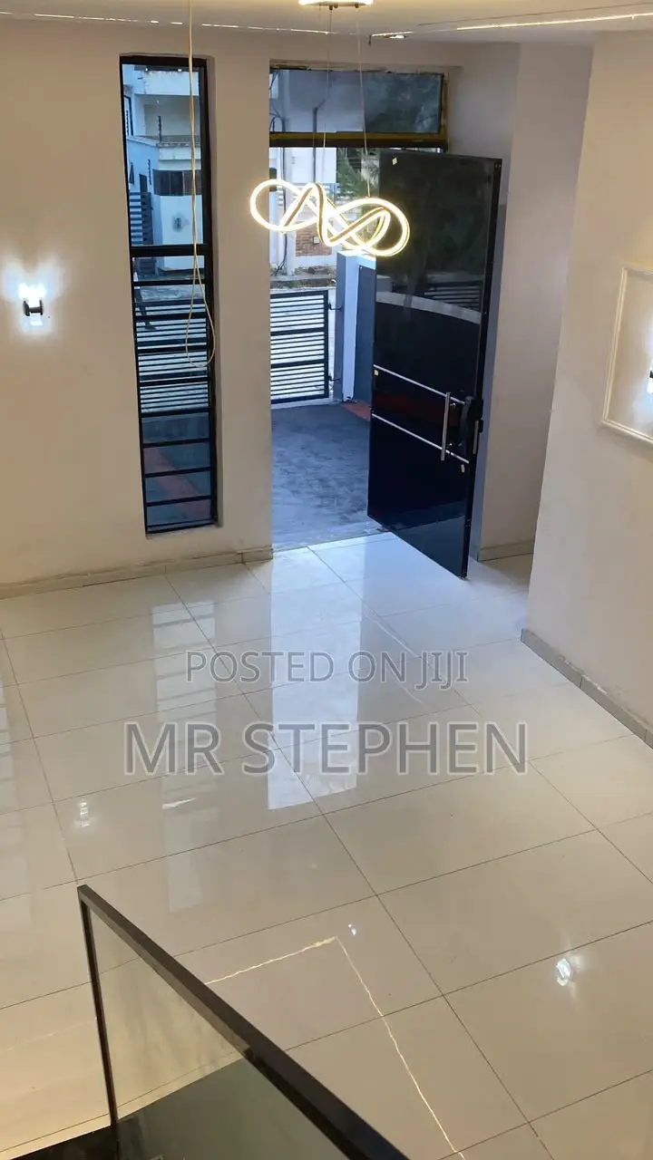 4bdrm Duplex in Ikota for sale in Ikota