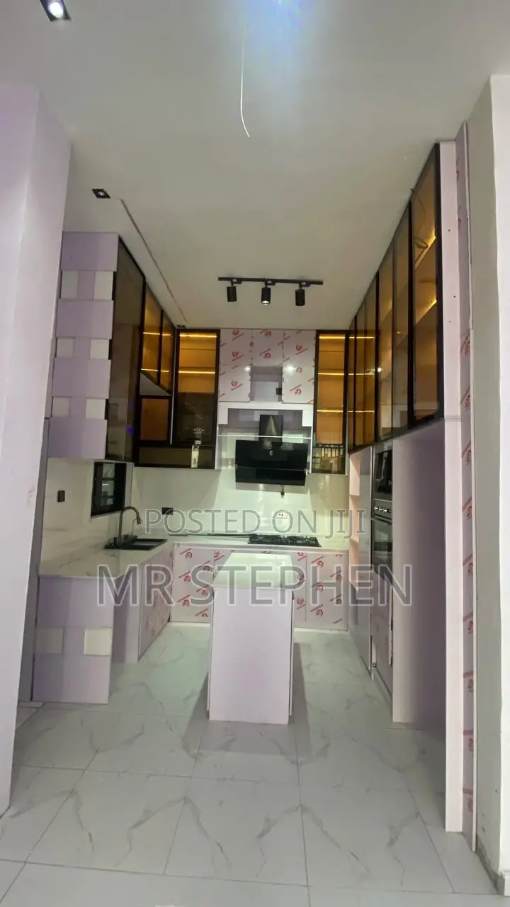 4bdrm Duplex in Ikota for sale in Ikota