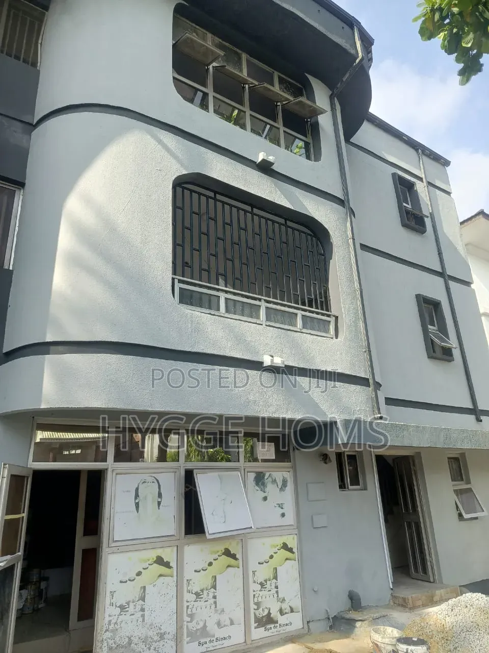 12bdrm Block of Flats in Bishop Oluwole, Ahmadu Bello Way for rent in Ahmadu Bello Way