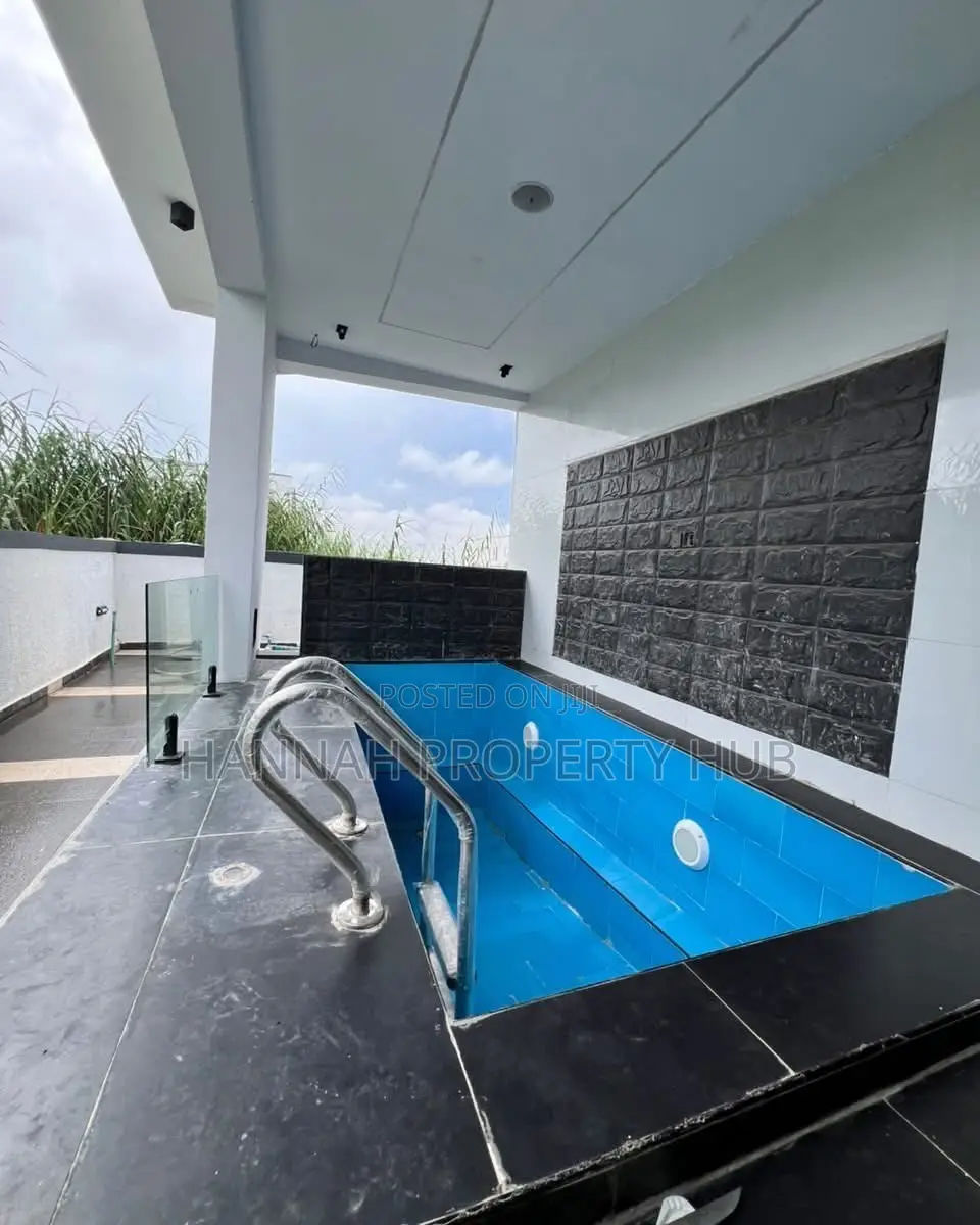5bdrm House in Ajah Estate for sale in Ajah