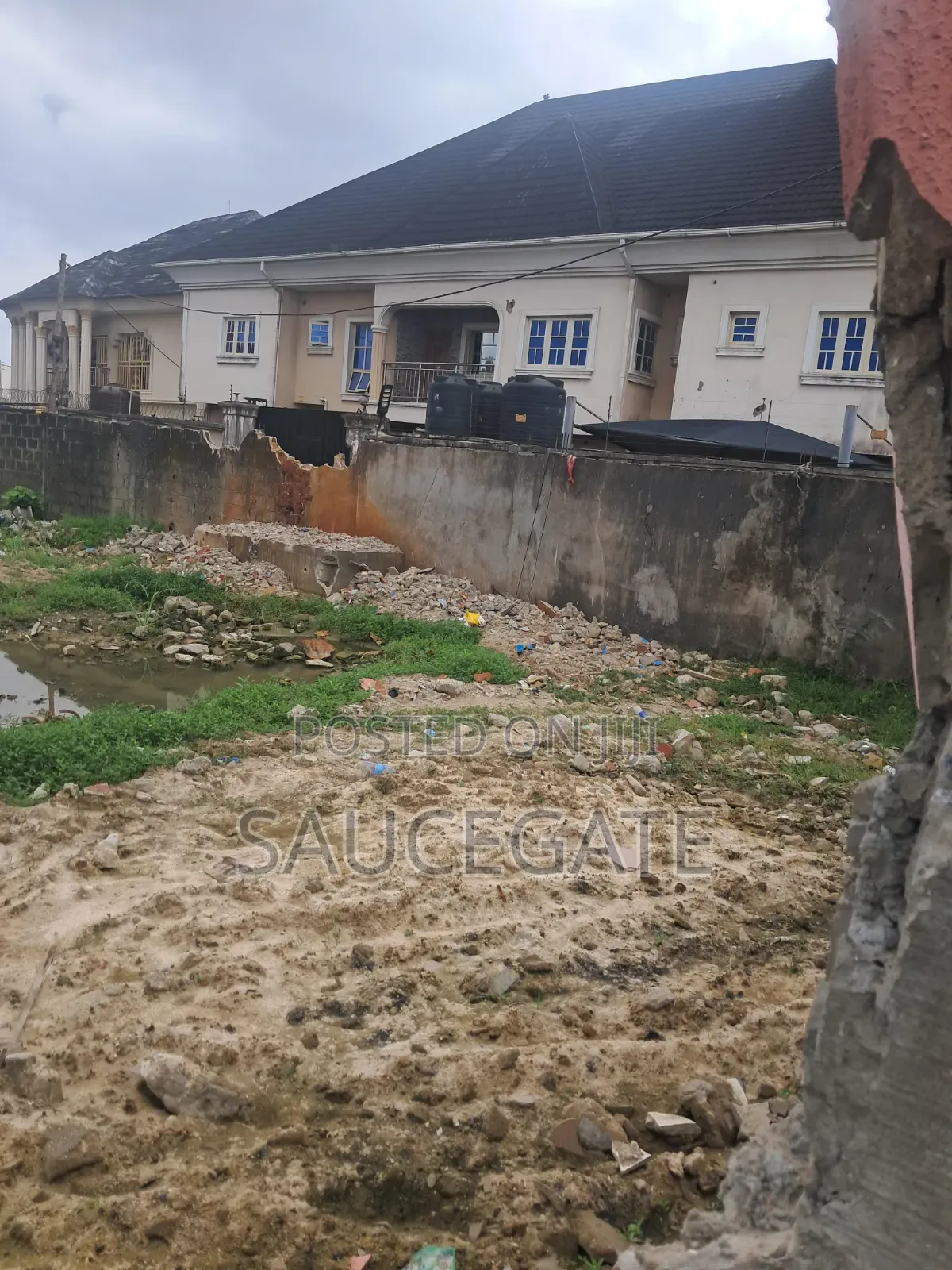 3 Plots Dry at Ijegun Satelite Chemist Bustop in Satelite Town