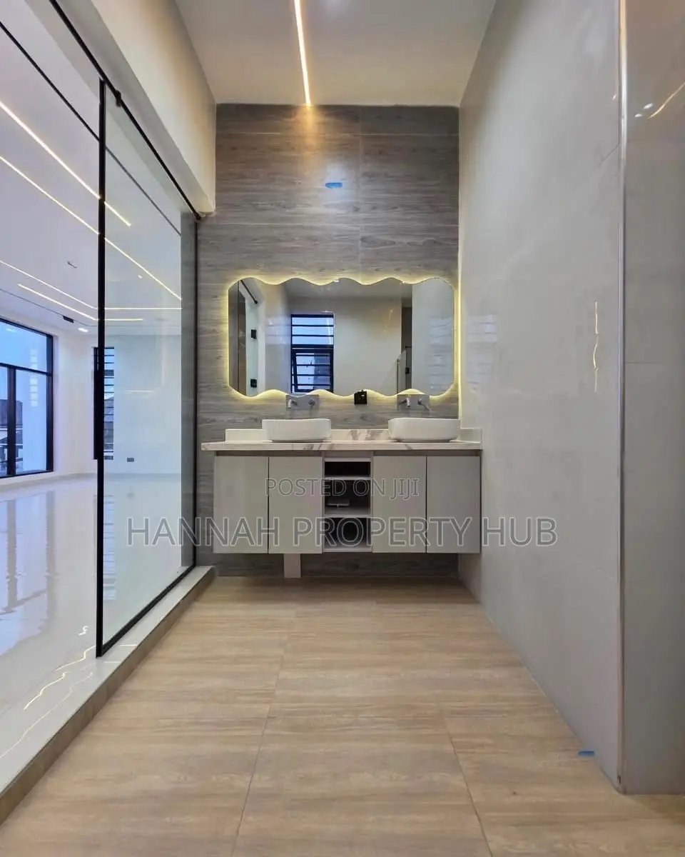 5bdrm Duplex in Lekki for sale in Lekki