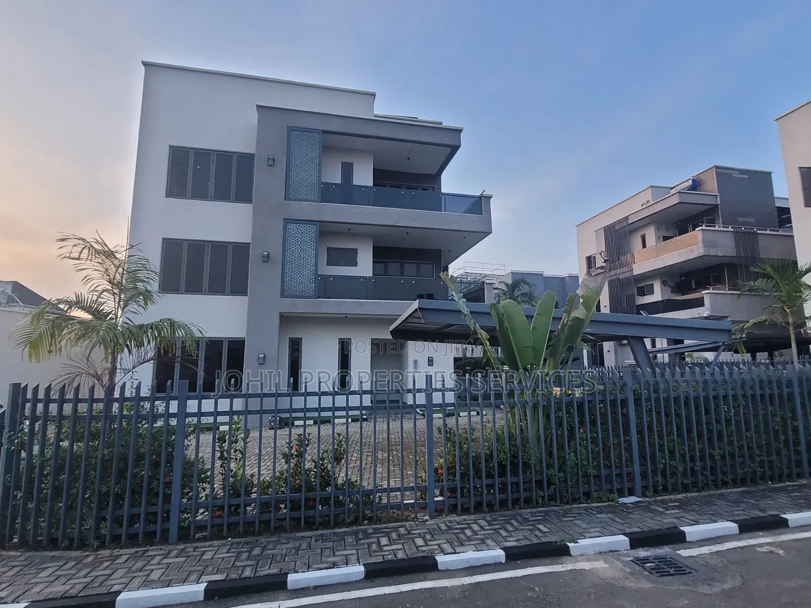 5bdrm Duplex in Wuye for sale in Wuye