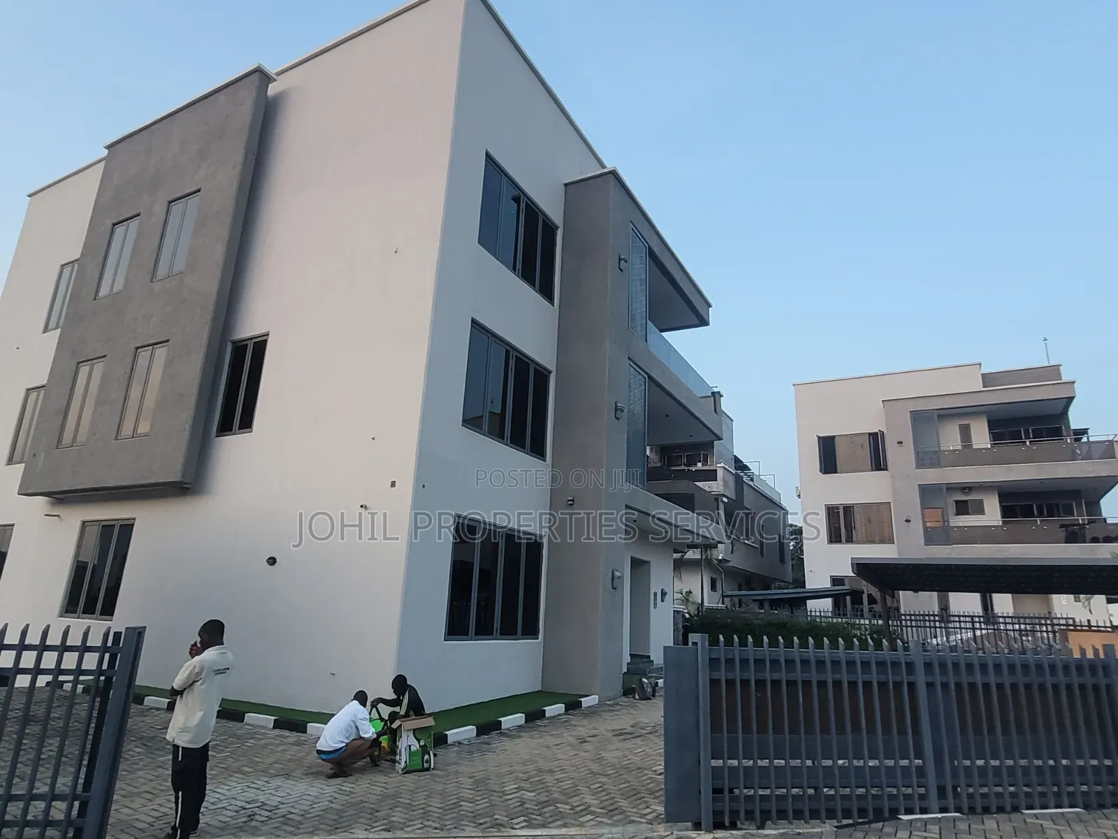 5bdrm Duplex in Wuye for sale in Wuye