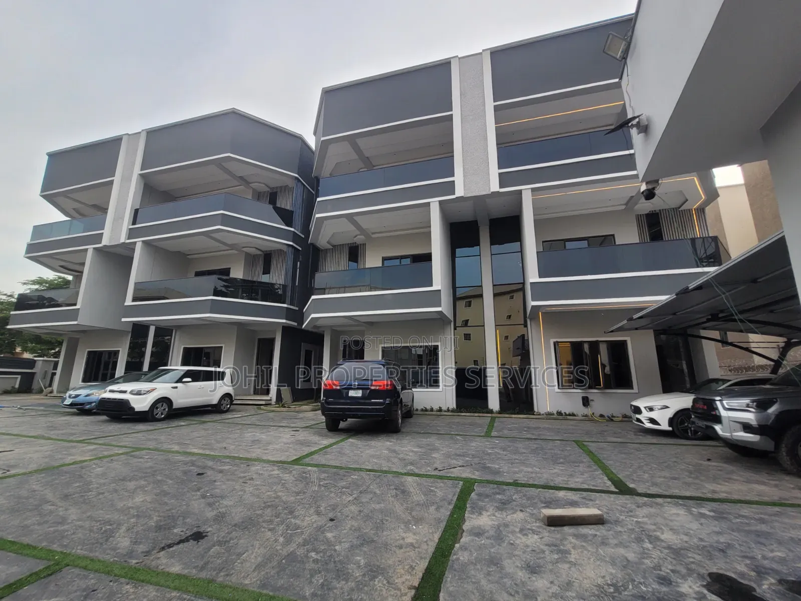 5bdrm Duplex in Utako for sale in Utako