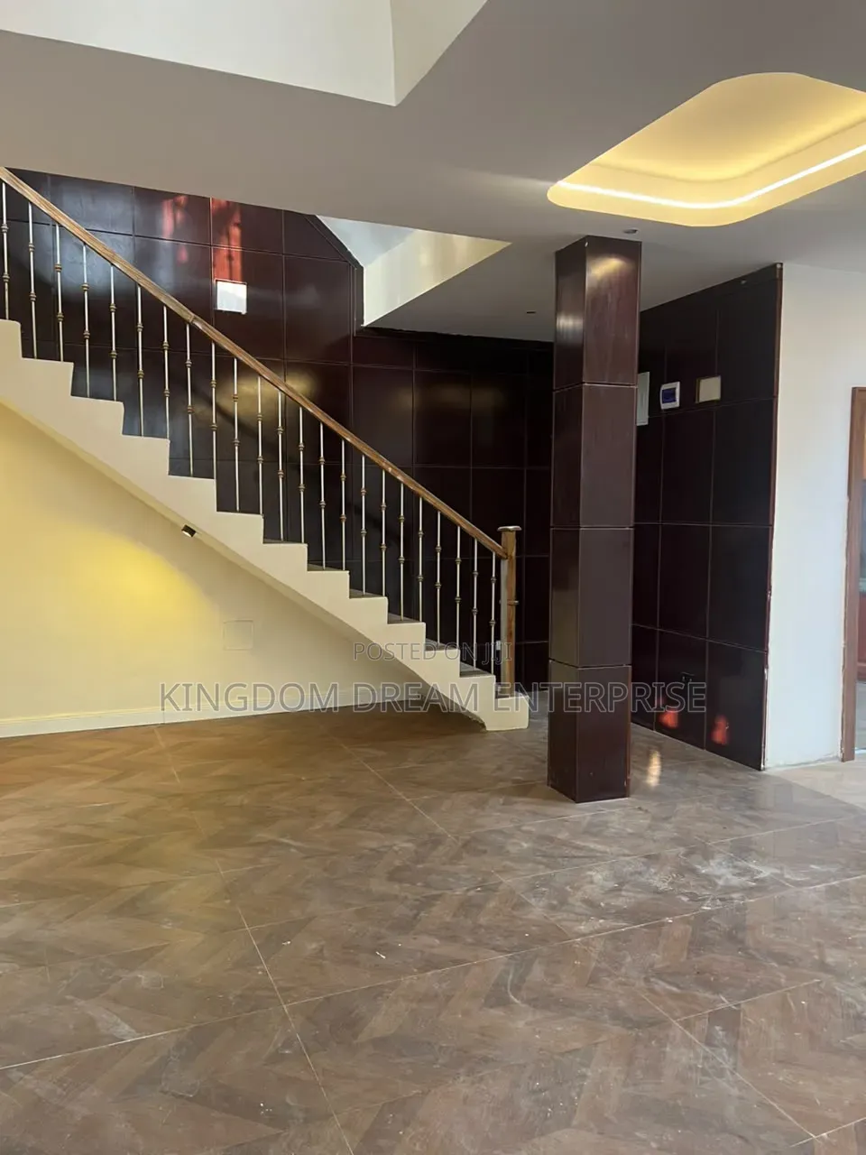 5bdrm Duplex in Naf Valley Estate for sale in Asokoro