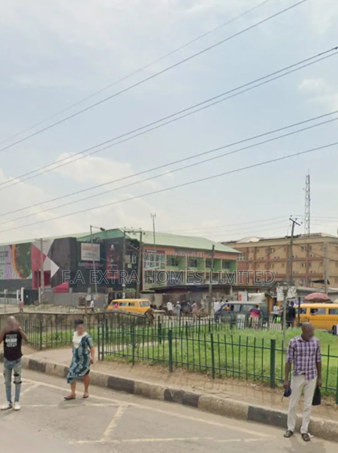 Commercial Structure Block of Offices, Cinema  in Ikorodu Road / Shomolu