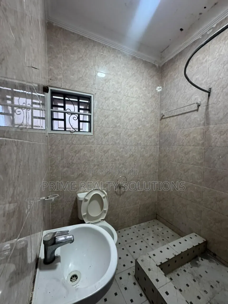 1bdrm Shared Apartment in Ilaje for rent in Ilaje