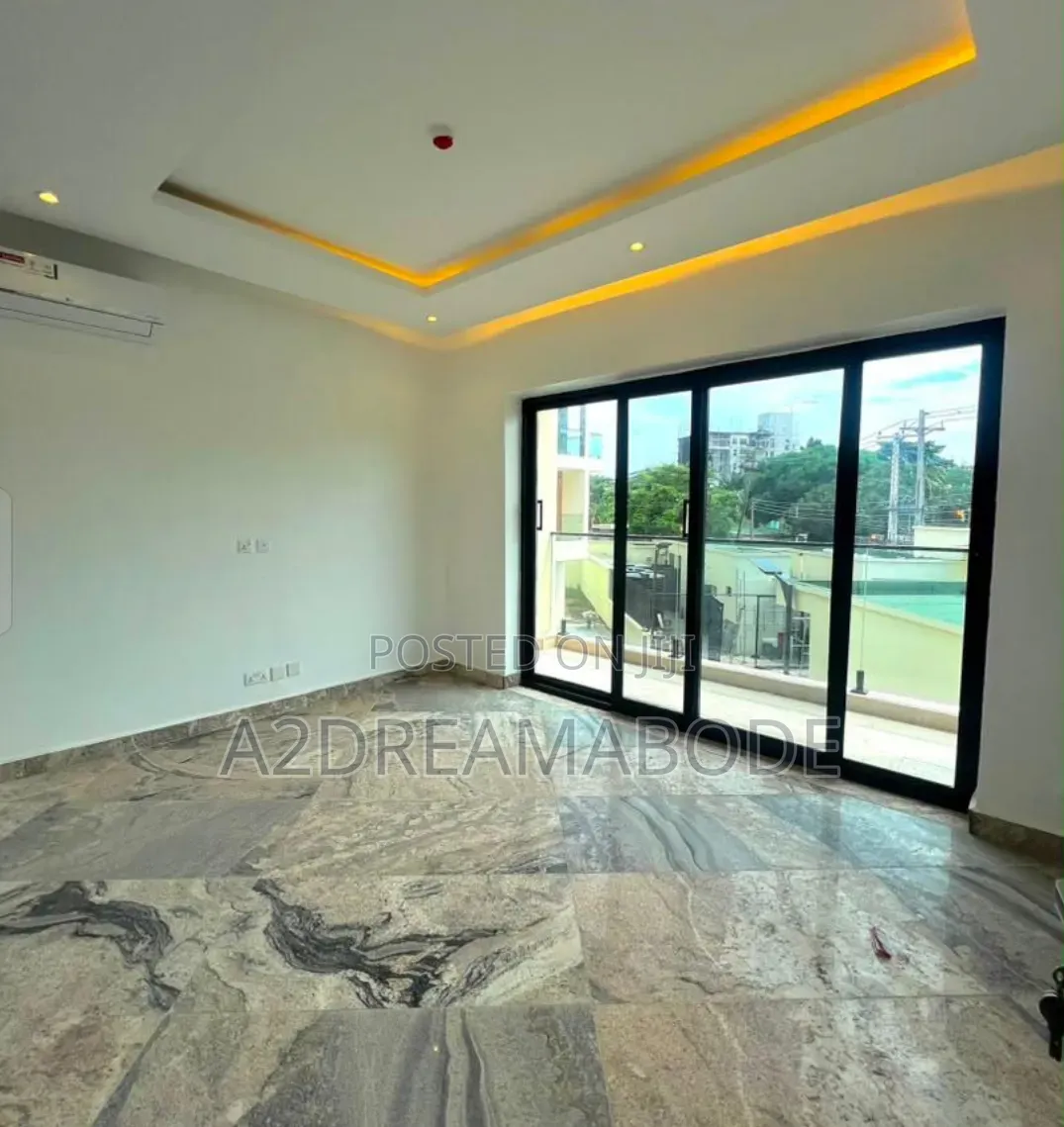 5bdrm Duplex in Old Ikoyi for sale in Old Ikoyi
