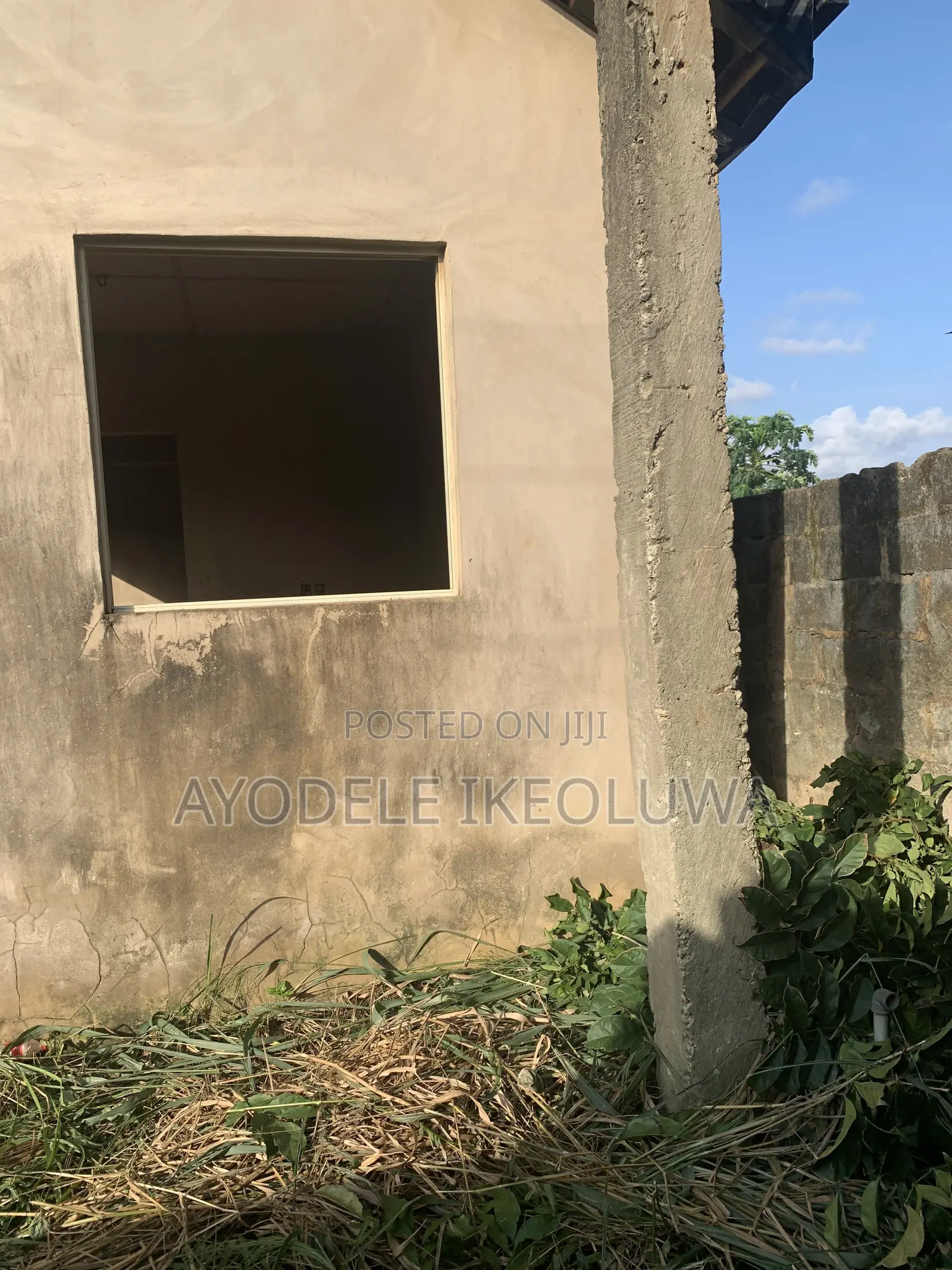 3bdrm Block of Flats in Agric Road, Egan for sale in Egan