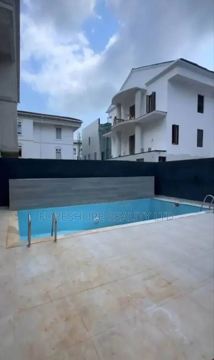4bdrm Duplex in Banana Island for sale in Banana Island