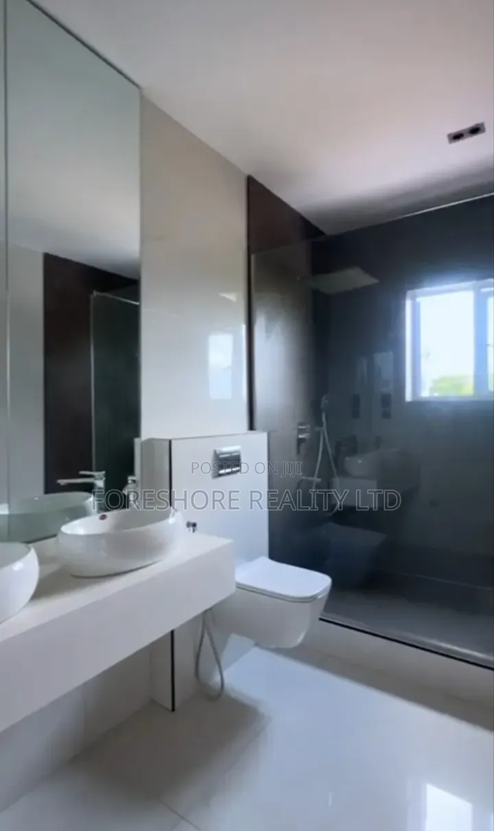 4bdrm Duplex in Banana Island for sale in Banana Island