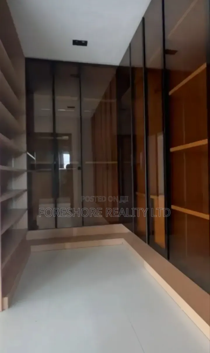 4bdrm Duplex in Banana Island for sale in Banana Island