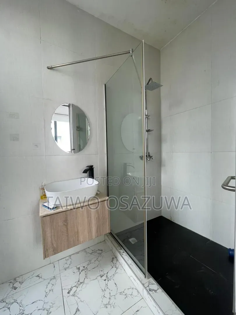 2bdrm Apartment in Chevron, Lekki. for rent in Lekki Expressway