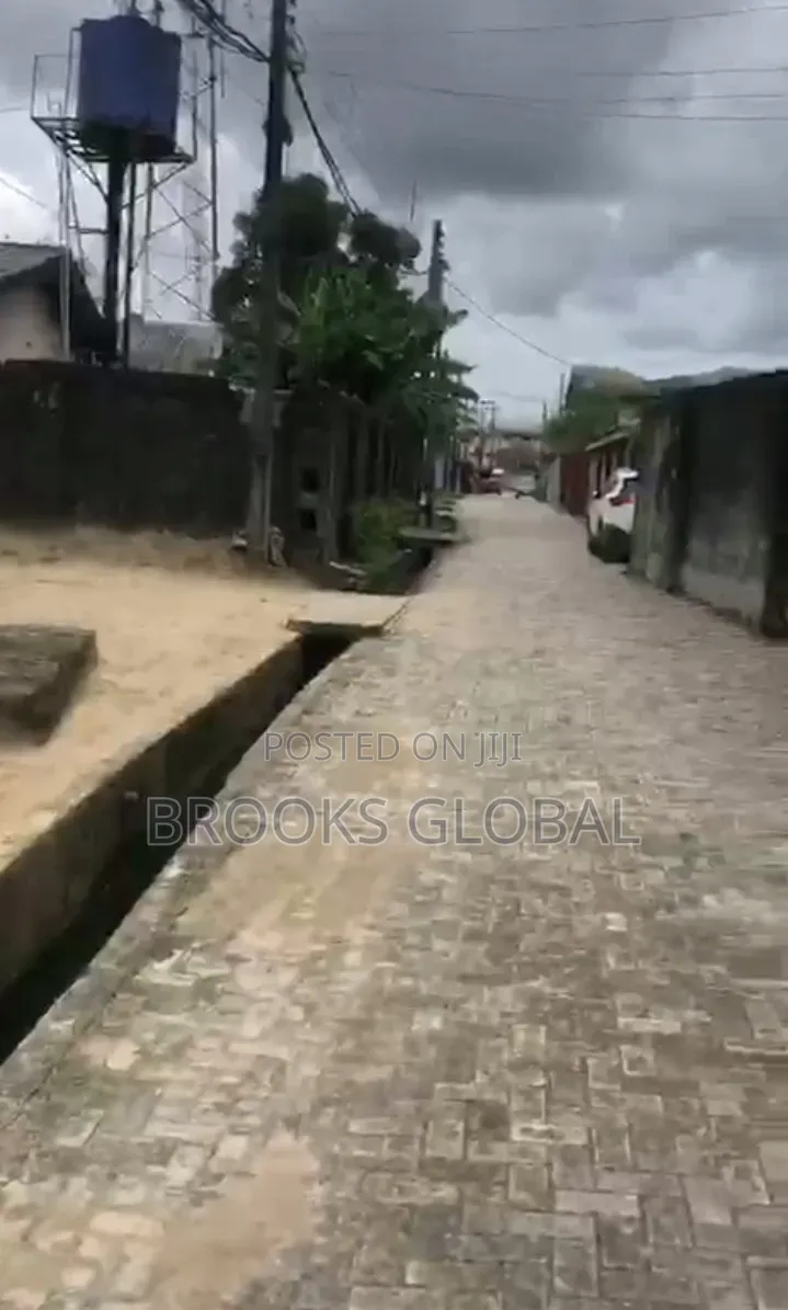 A Flat Land of 120/100 at Off Jakpa Rd, Warri for Sale in Warri