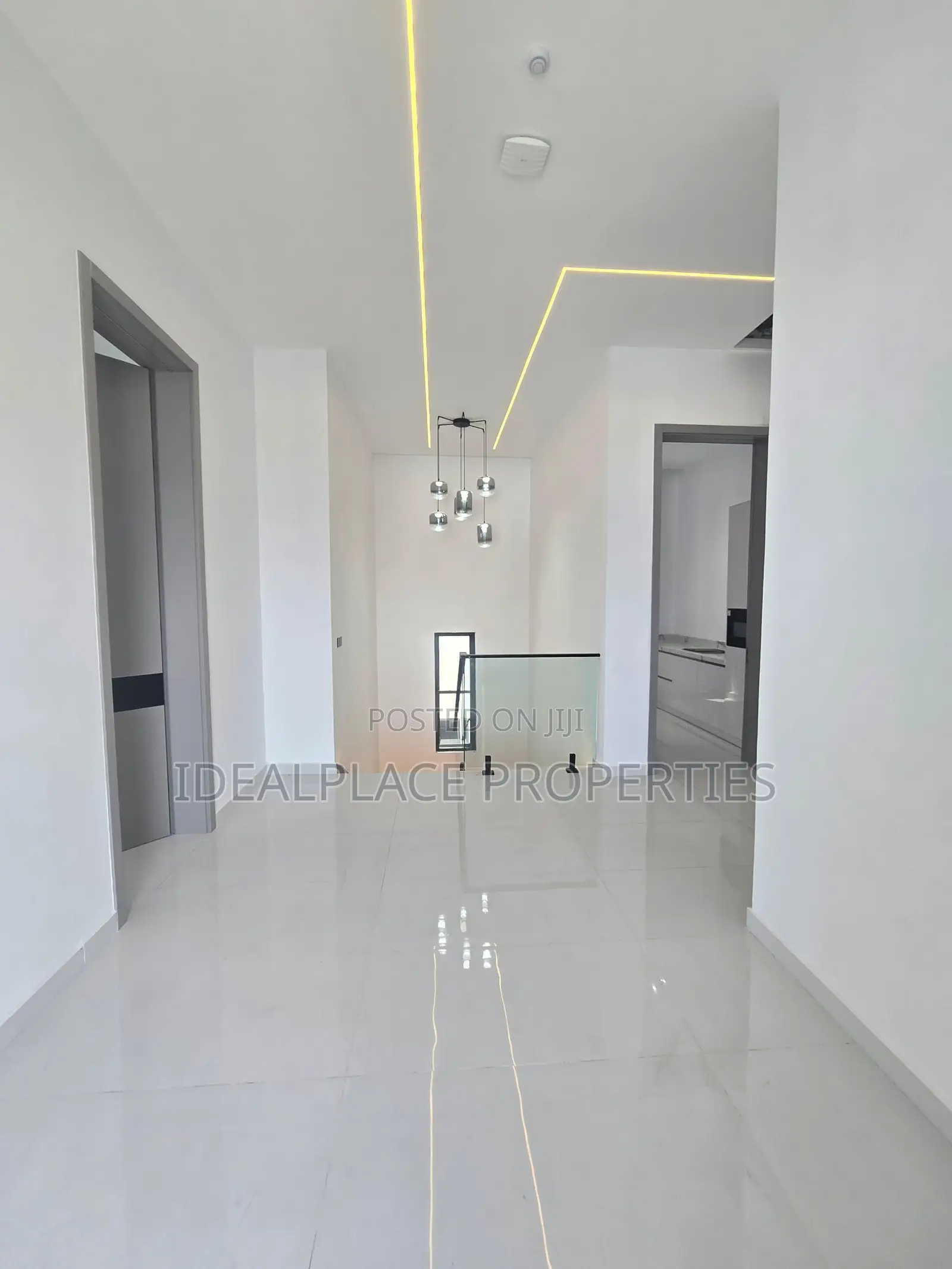 5bdrm Duplex in Lekki Phase 1 for sale in Lekki Phase 1