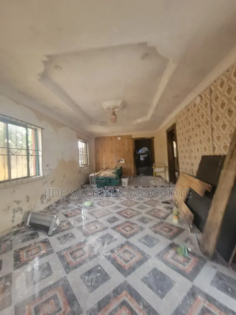 2bdrm Bungalow in Ayobo for rent in Ayobo