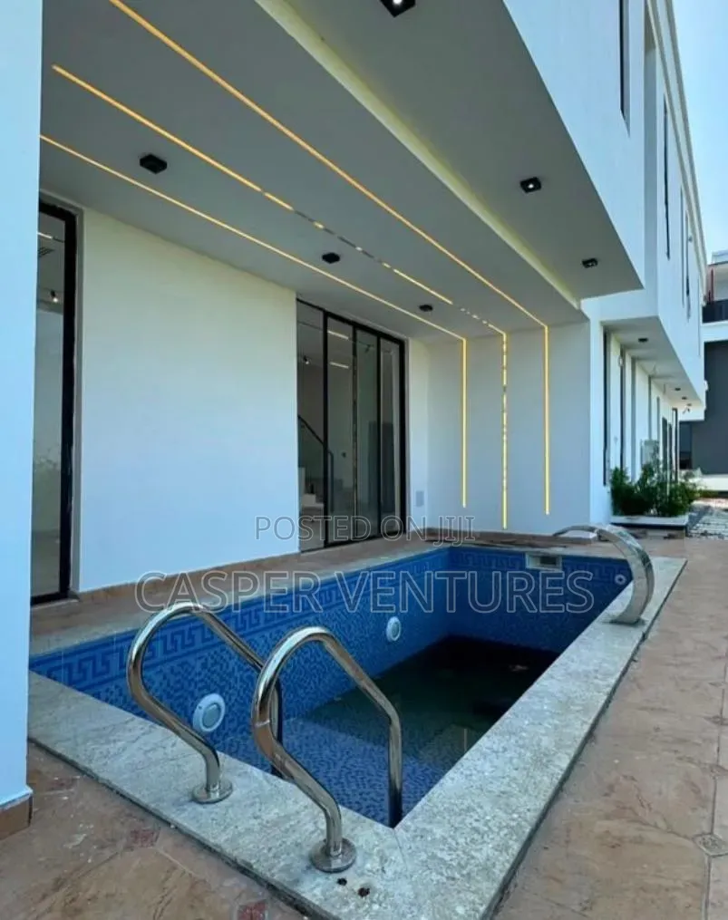 5bdrm House in Cowrie Creek, Lekki for rent in Lekki