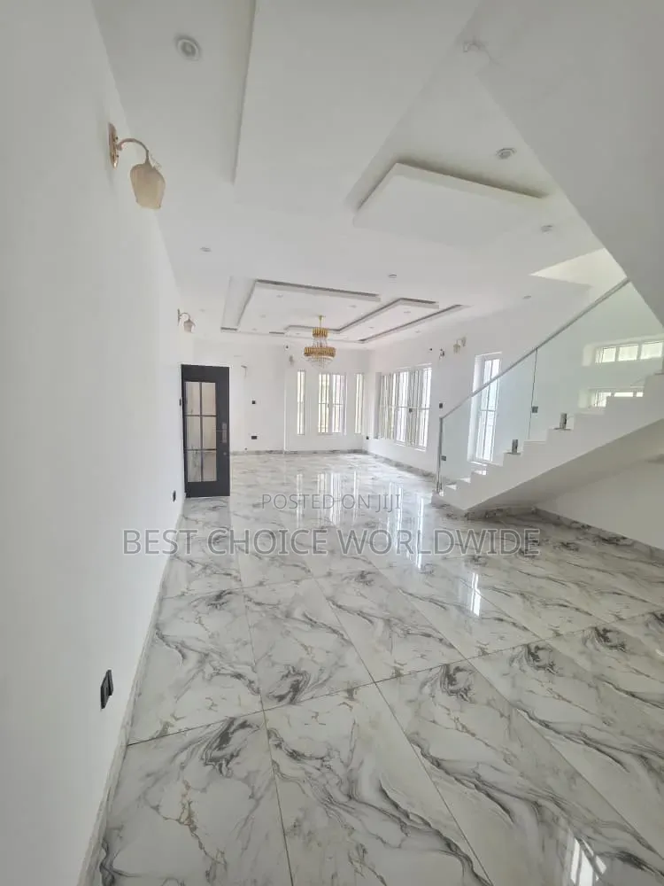 4bdrm Duplex in Carlton Gate Estate, Akobo for rent in Akobo