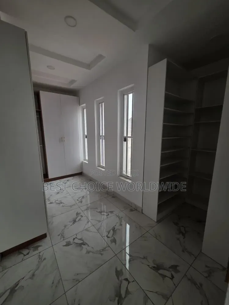 4bdrm Duplex in Carlton Gate Estate, Akobo for rent in Akobo