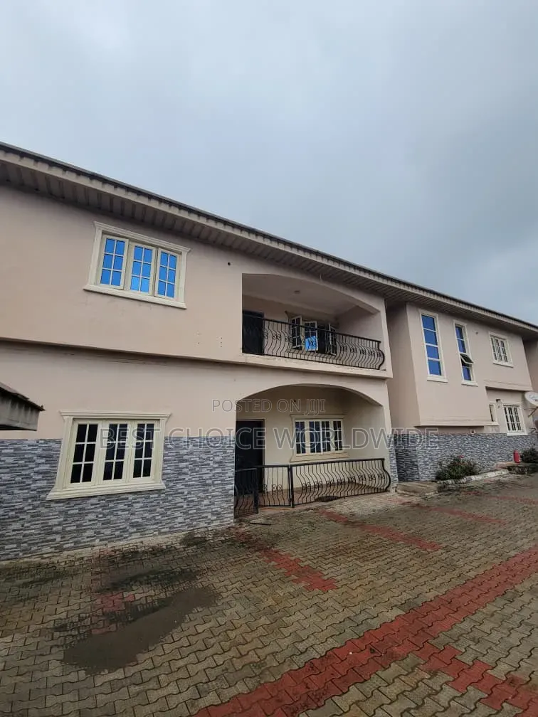 5bdrm Duplex in Kolapo Ishola Gra, Akobo for rent in Akobo