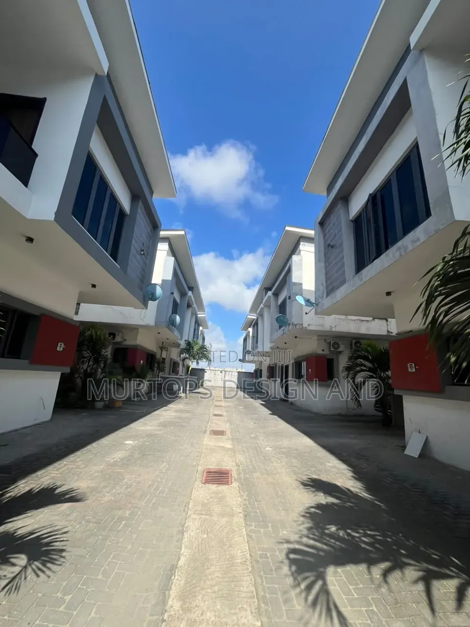 4bdrm Duplex in Ikota Villa Estate for rent in Ikota