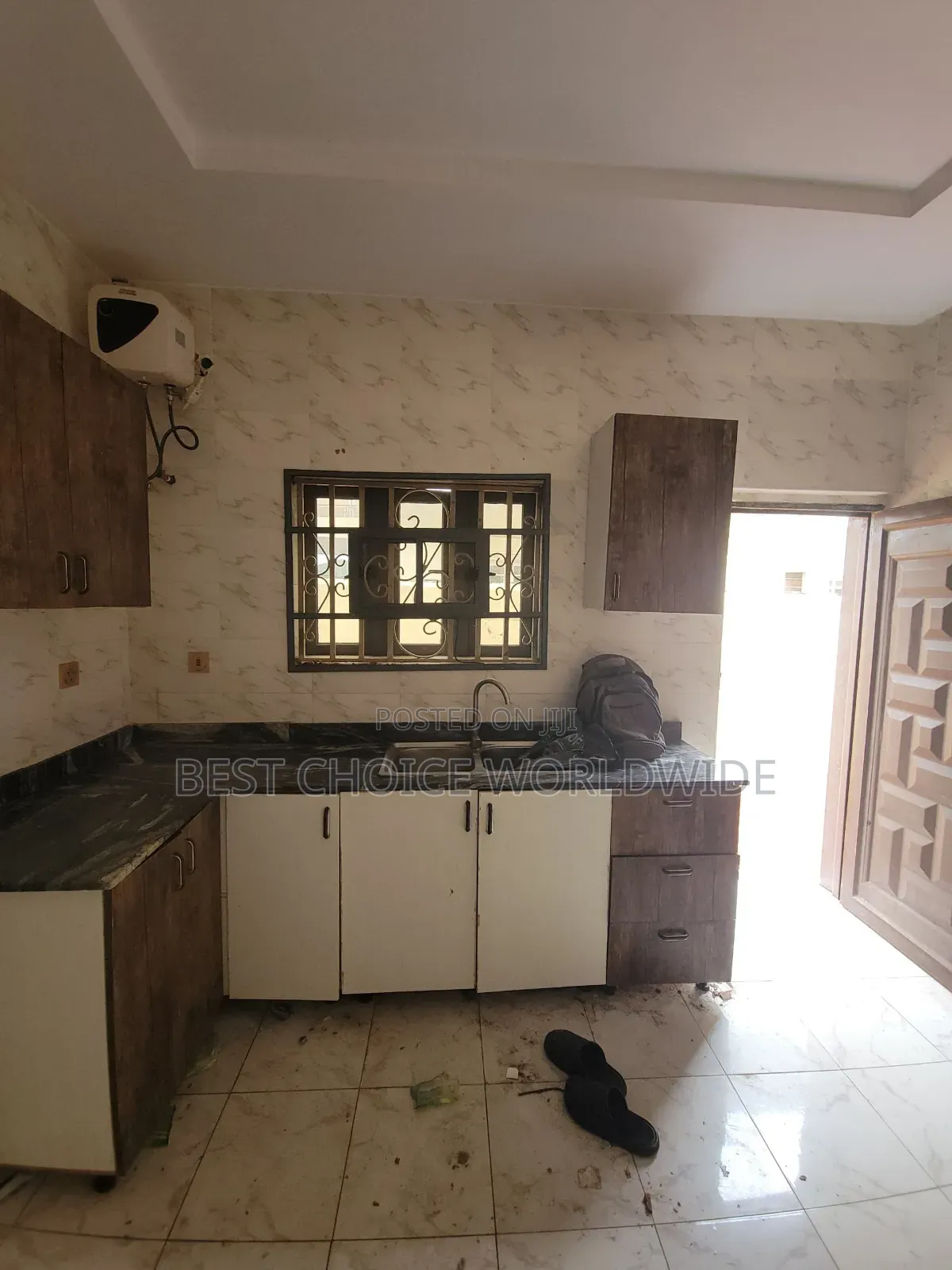 3bdrm Block of Flats in Kolapo Ishola Gra, Akobo for rent in Akobo