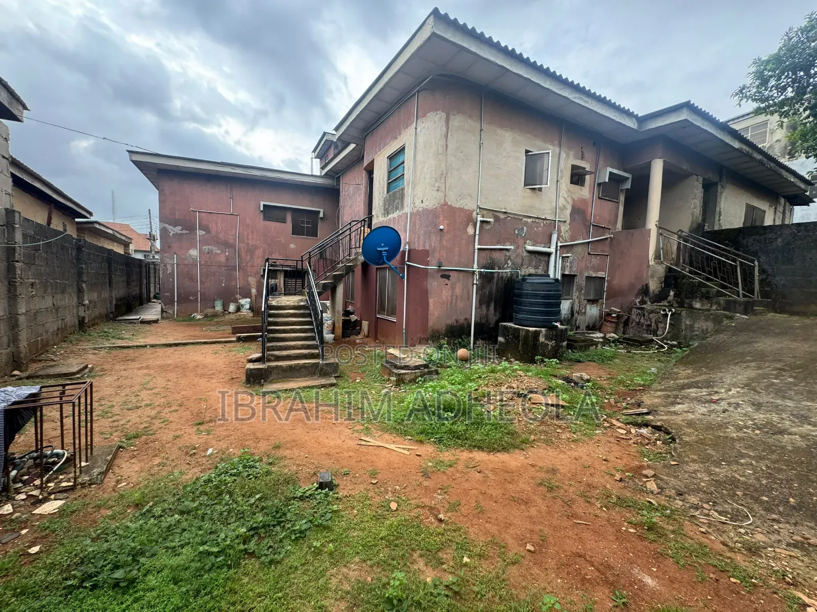 Land Measuring 500sqm With a Demolishable Structure on It, in a Lov in Berger