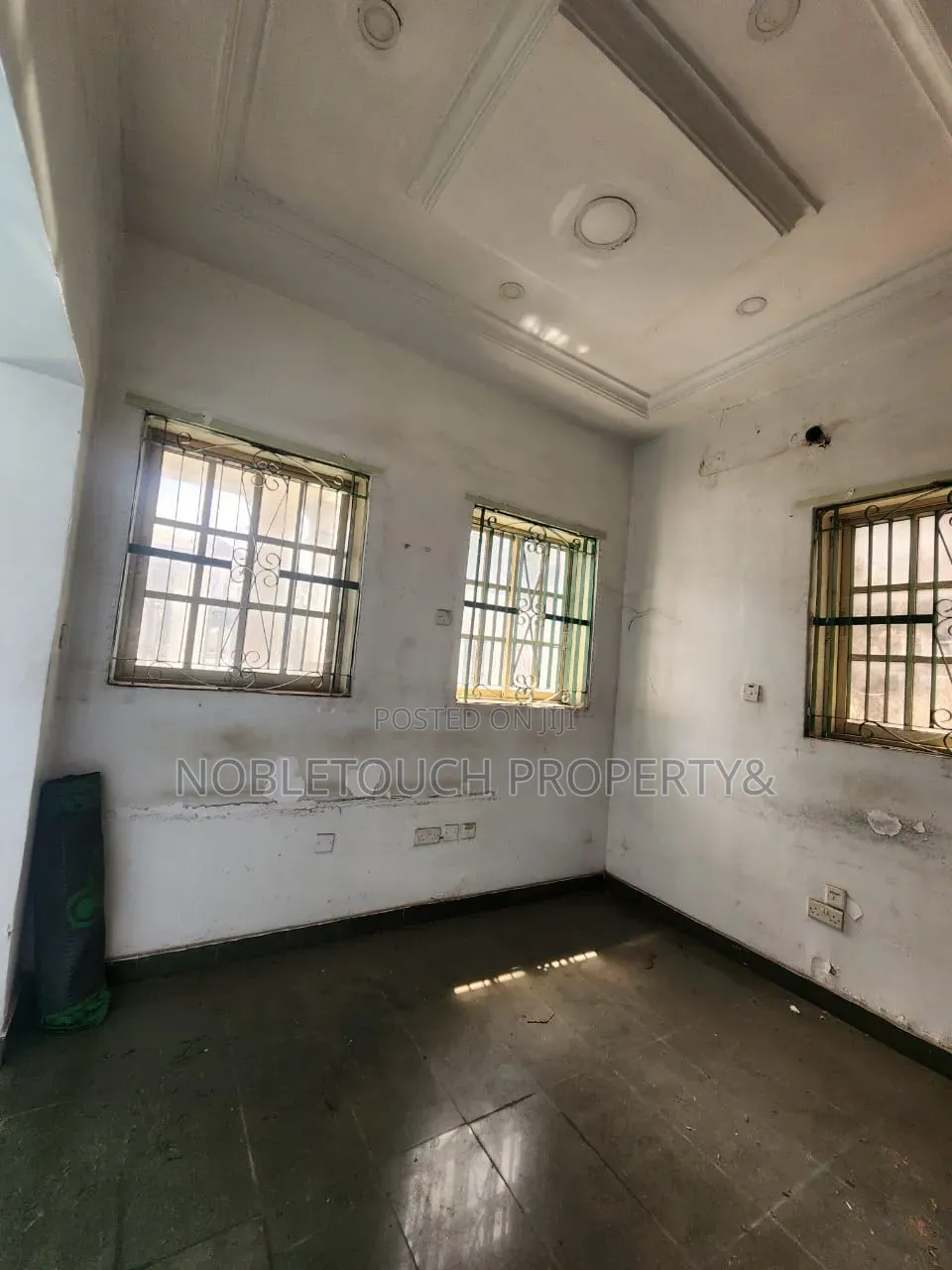 Commercial Building for Lease at Alagomije Yaba in Alagomeji