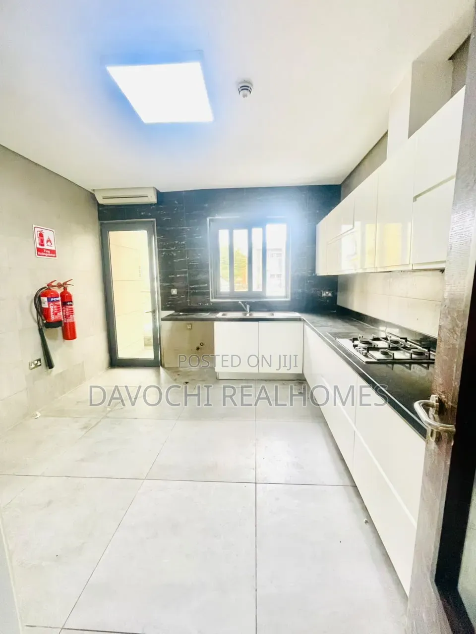 3bdrm Apartment in Lekki Phase 1 for rent in Lekki Phase 1