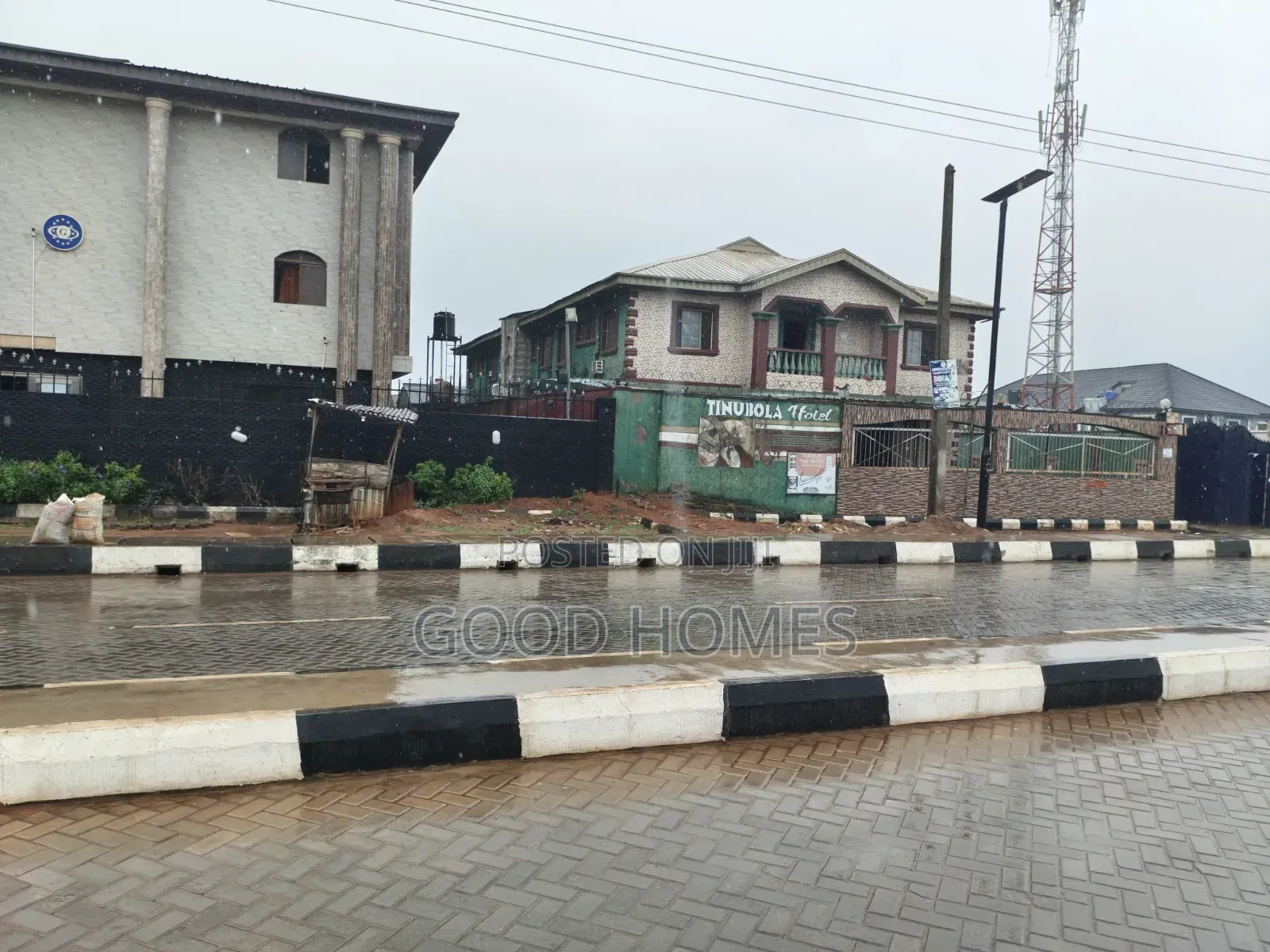 Hotel 20rooms Executive Available for Lease/Sales. in Igando / Ikotun/Igando