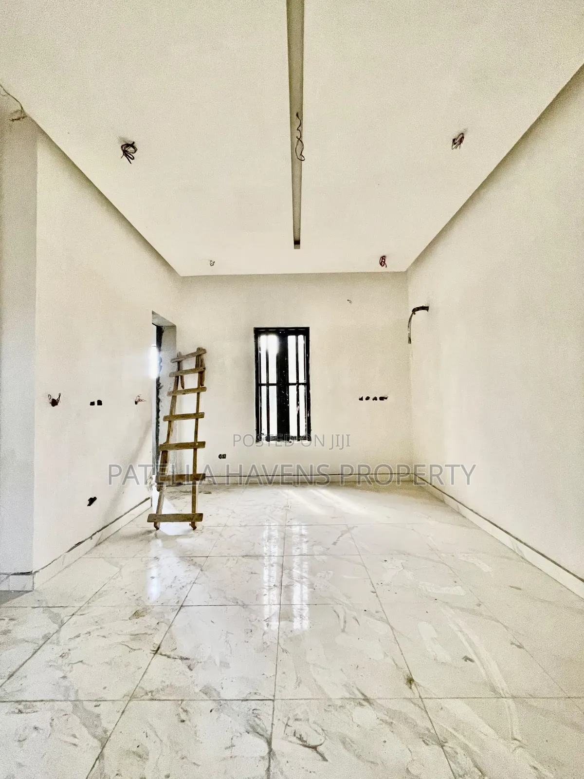 5bdrm Duplex in Jahi for sale in Jahi