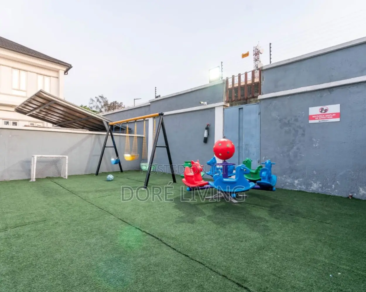 Exquisite 4 Bedroom With Swimming Pool and Gym | Lekki Chevron in Chevron