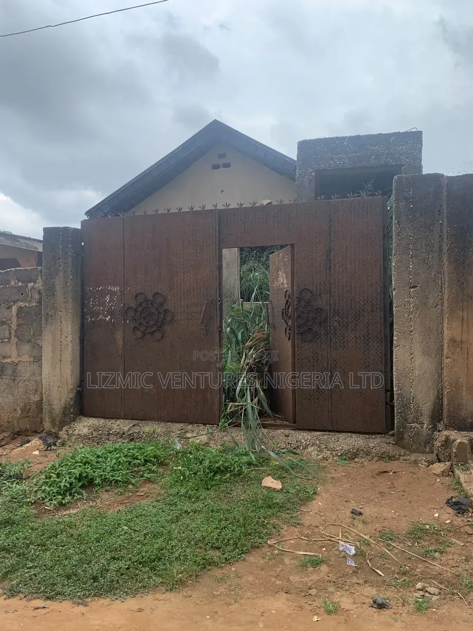 2bdrm Bungalow in Agric Estate, Igando / Ikotun/Igando for sale in Igando / Ikotun/Igando