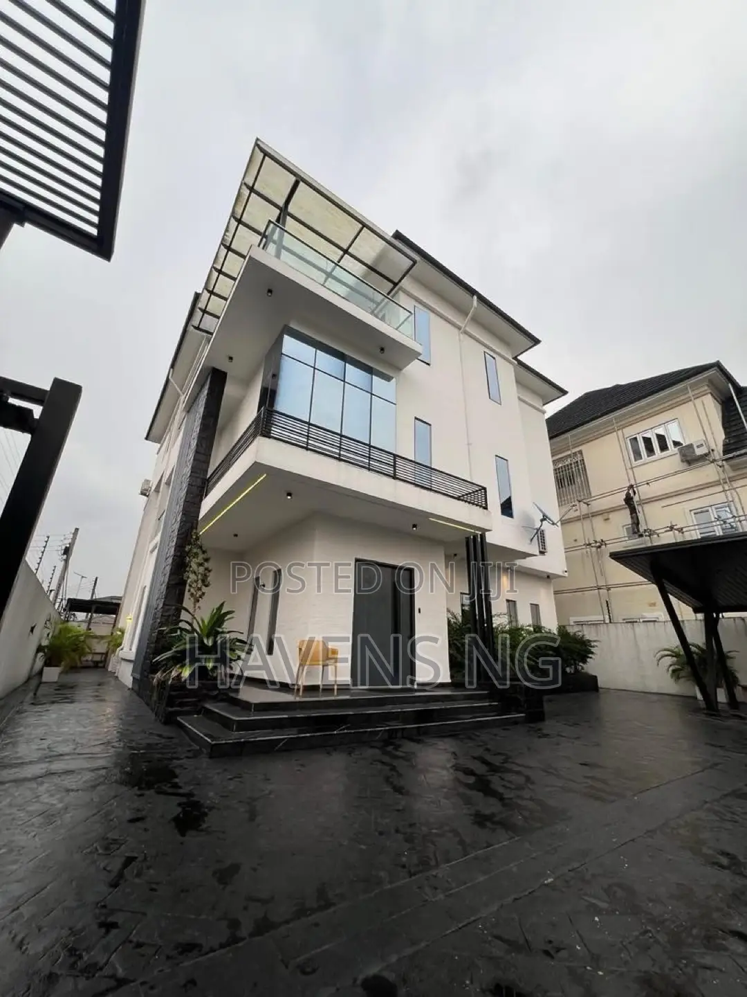 5bdrm Penthouse in New Layout for sale in New Layout