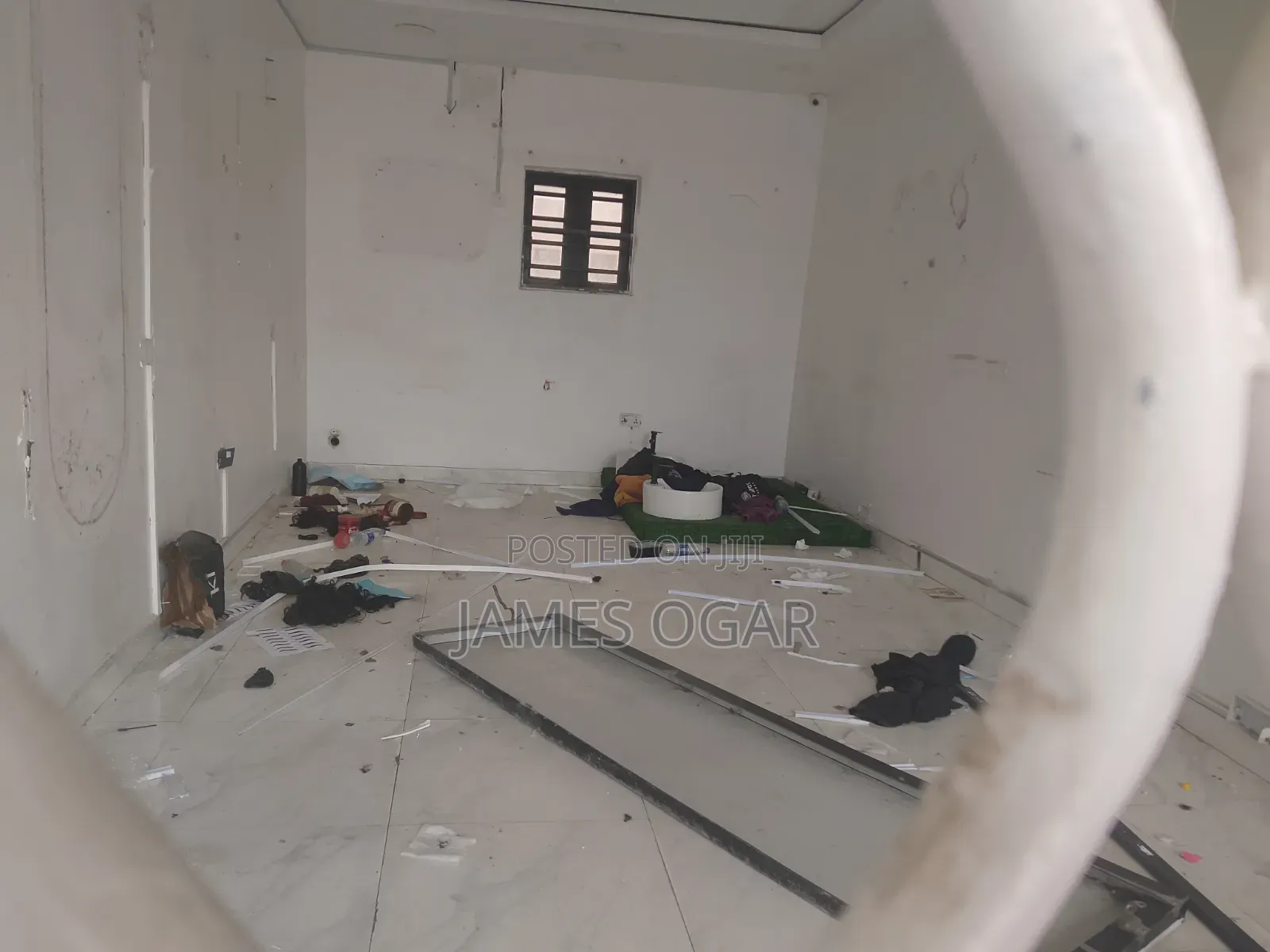 Shop for Rent at Thomas Estate in Lekki Expressway