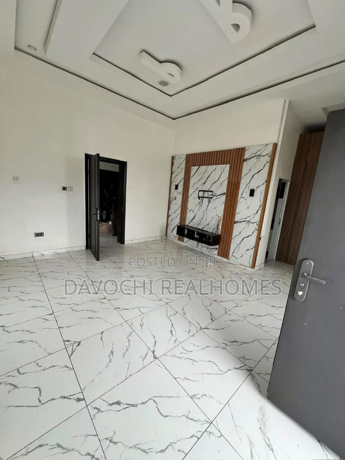 4bdrm Duplex in Ikota for sale in Ikota