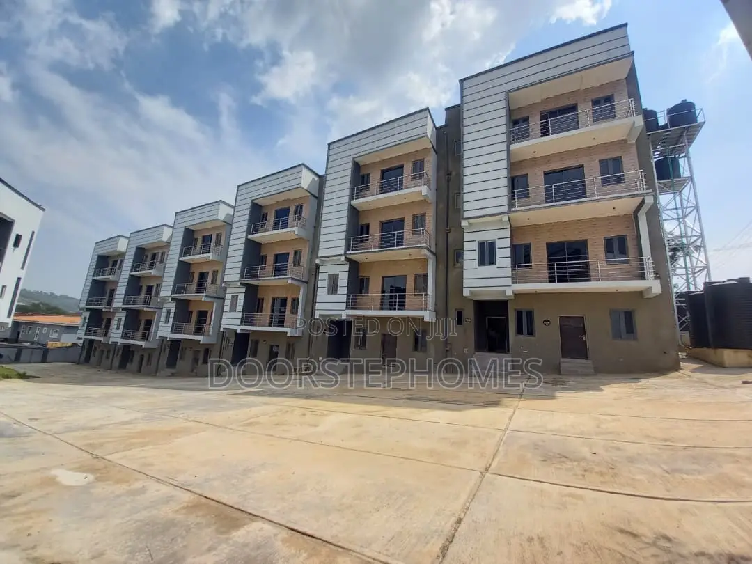 4bdrm Townhouse/Terrace in Serenity Park Estate, Life Camp for sale in Life Camp