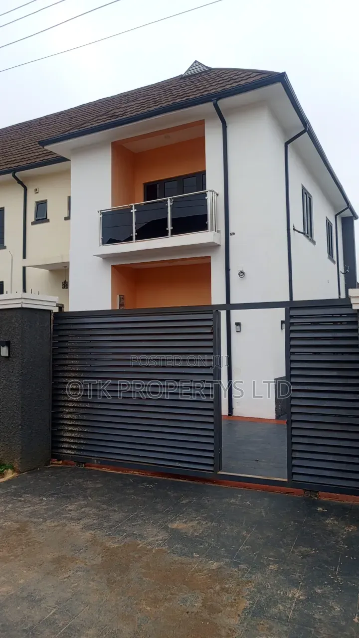 4bdrm Duplex in Fo1 By Dantata, Kubwa for sale in Kubwa